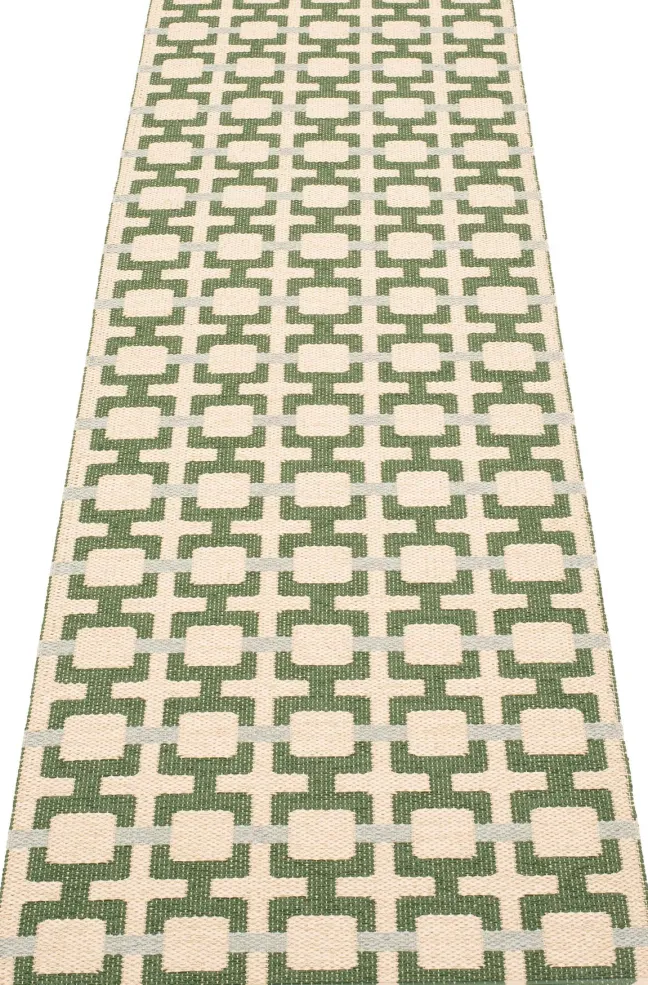 Pappelina Teppich TOM Leaf 70 x 120 cm TOM1P712