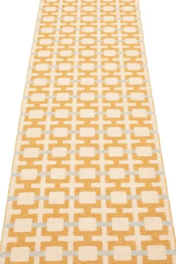 Pappelina Teppich TOM Ochre 70 x 180 cm TOM5B718