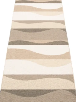 Pappelina Teppich Urvi Earth 70 x 200 cm UR6J720