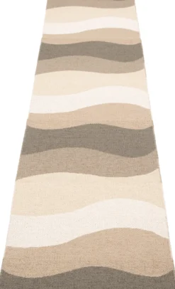 Pappelina Teppich Urvi Earth 70 x 400 cm UR6J740