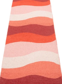 Pappelina Teppich Urvi Fire 70 x 200 cm UR2C720