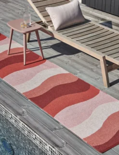 Pappelina Teppich Urvi Fire 70 x 300 cm UR2C730