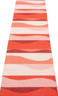 Pappelina Teppich Urvi Fire 70 x 300 cm UR2C730