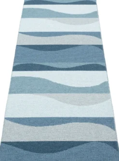 Pappelina Teppich Urvi Water 70 x 200 cm UR3C720