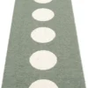 Pappelina Teppich Vera Army 70 x 225 cm VE1G722
