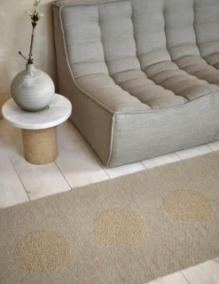 Pappelina Teppich VERA 2.0 Bio Edition Dark Linen/Linen Metallic 70 x 200 cm V29G720