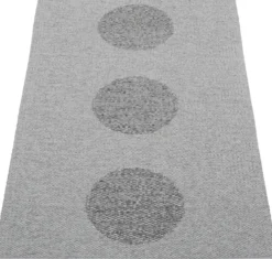 Pappelina Teppich VERA 2,0 Bio Edition Grey/Granit Metallic 70 x 120 cm V29712