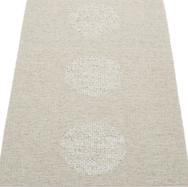 Pappelina Teppich VERA 2.0 Bio Edition Linen/Stone Metallic 70 x 120 cm V29F712