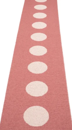 Pappelina Teppich VERA POP Blush 70 x 360 cm VP7E736