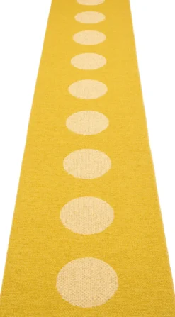 Pappelina Teppich VERA POP Mustard 70 x 360 cm VP5736