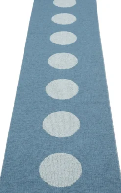 Pappelina Teppich VERA POP River Blue 70 x 280 cm VP3R728