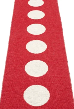 Pappelina Teppich Vera Red 70 x 225 cm VE2722