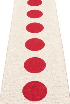 Pappelina Teppich Vera Red 70 x 225 cm VE2722