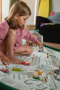 Play&Go Soo Spielmatte Ø140cm mit Stauraum Eimer roadmap