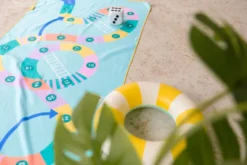 Quut Spieltuch L (180 x 100cm) Snakes & Ladders