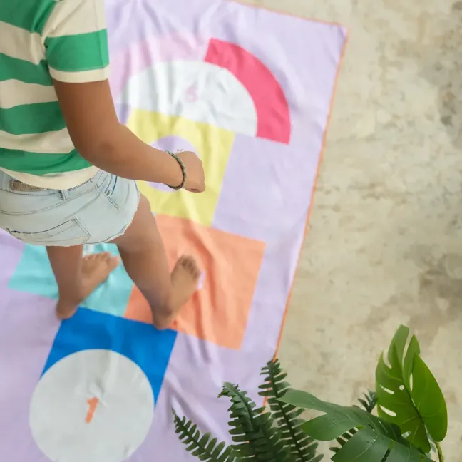 Quut Spieltuch M (140 x 70cm) Hopscotch