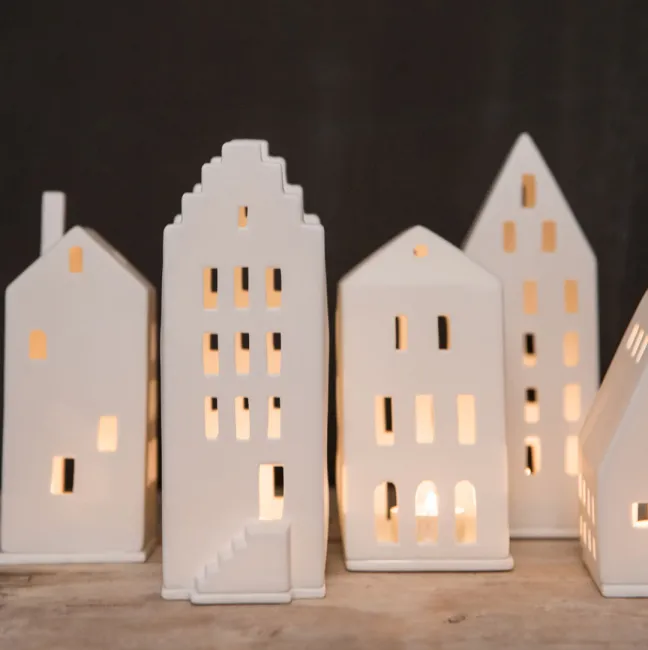räder Lichthaus Giebeldach Porzellan weiß