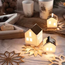 räder Mini LED Lichthaus mittel Porzellan weiß