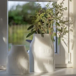 räder Vase Winterhaus klein Porzellan weiß