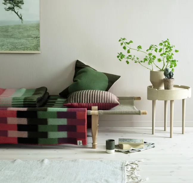 Roros Tweed ÅSMUND GRADIENT Lammwolldecke 200 x 135 cm rosa/grün 4251