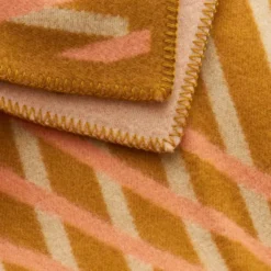 Roros Tweed BISLETT Lammwolldecke 130x200cm Peach & pistachio 5151