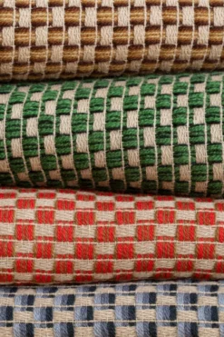 Roros Tweed ISAK Lammwolldecke 150 x 210cm Grün Meadow Throw 5351