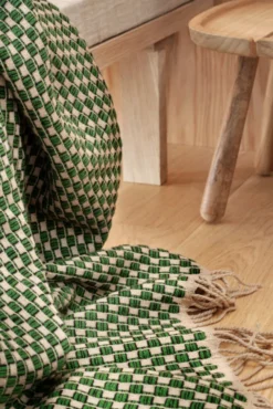 Roros Tweed ISAK Lammwolldecke 150 x 210cm Grün Meadow Throw 5351