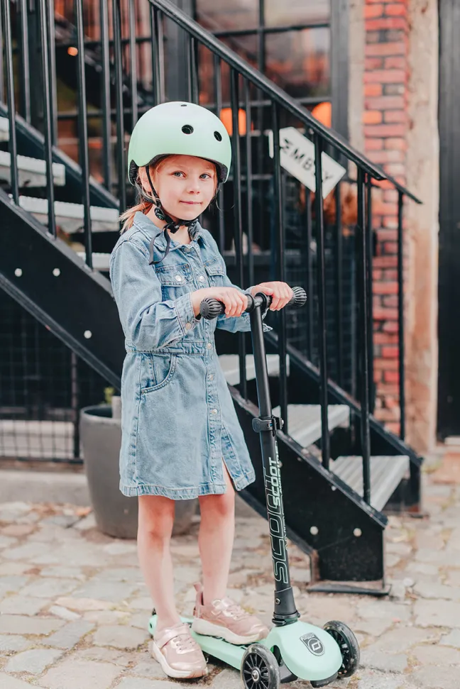Scoot & Ride Highwaykick 3 LED kiwi