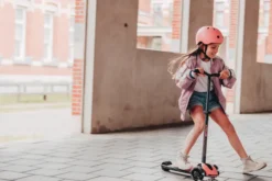 Scoot & Ride Highwaykick 5 LED peach