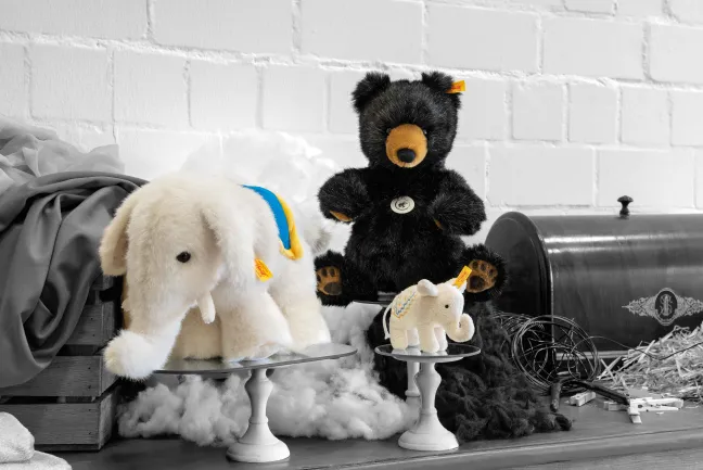Steiff Elefäntle mit Rassel 10cm creme 241147