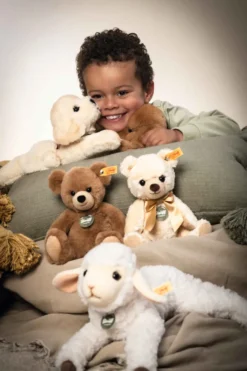 Steiff Teddies for tomorrow Lenny Labrador 23cm