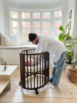 STOKKE® Sleepi™ Mini Bett V3 ohne Matratze Warm Brown 591304