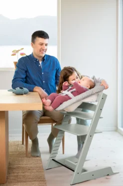 STOKKE® Tripp Trapp® Aktions-Set Glacier Green inkl. Newbornset