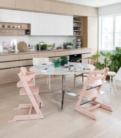 STOKKE® Tripp Trapp® Aktions-Set Serene Pink inkl. Newbornset