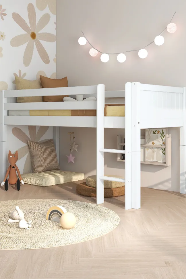 THUKA Nordic halbhohes Bett Romantic mit gerader Leiter weiß