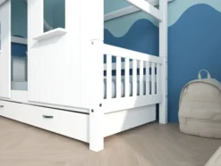 THUKA Nordic Hausbett Crossbar mit geschlossener Front, Dachpanele und 2 Schubladen weiß