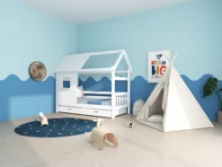 THUKA Nordic Hausbett Crossbar mit halb geschlossener Front, Dachpanele und 2 Schubladen weiß
