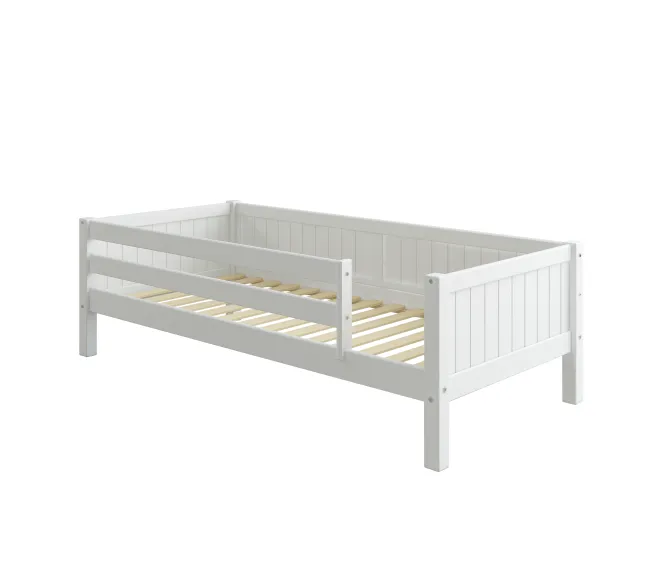 THUKA Nordic Tagesbett Romantic mit 3/4 Front und hinterer Absturzsicherung weiß