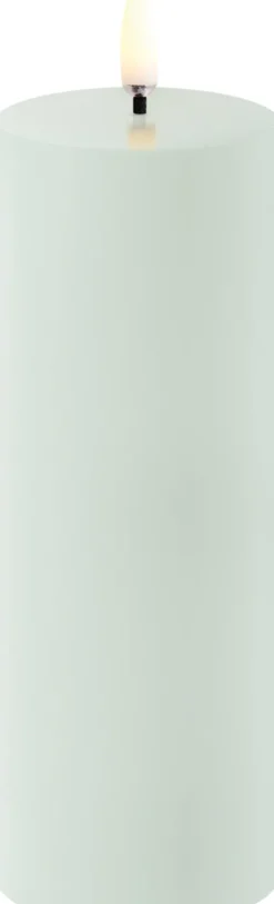 UYUNI LED Kerze Smooth 5,8x15 cm Dusty Green