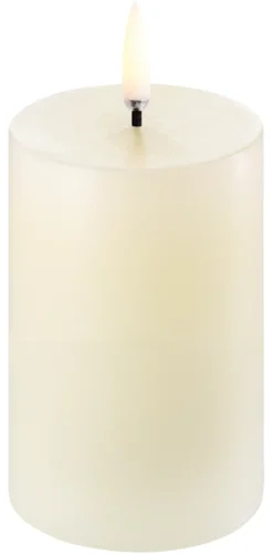 UYUNI LED Kerze Smooth 5x7,5 cm Ivory