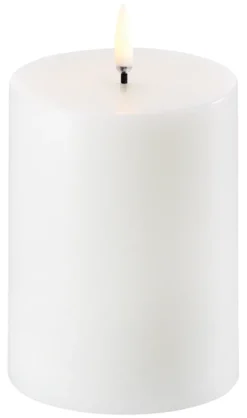 UYUNI LED Kerze Smooth 7,8x10 cm Nordic White