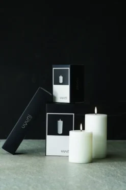 UYUNI LED Kerze Smooth 7,8x10 cm Nordic White