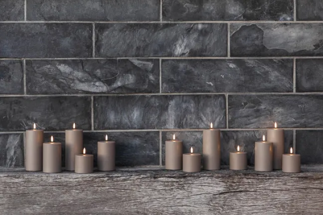 UYUNI LED Outdoor-Kerze 8,4x15 cm Sandstone