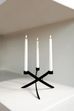 UYUNI Lightarch Kerzenständer für 3 Stabkerzen Matte Black