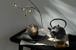 UYUNI Scented LED Duftkerze im Glas 8,5x9,5 cm Harmony Smoke