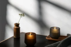 UYUNI Scented LED Duftkerze im Glas 8,5x9,5 cm Harmony Smoke