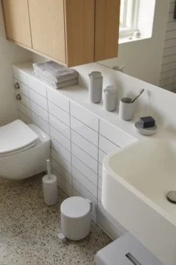 ZONE Denmark Toilettenbürste Ume hellgrau