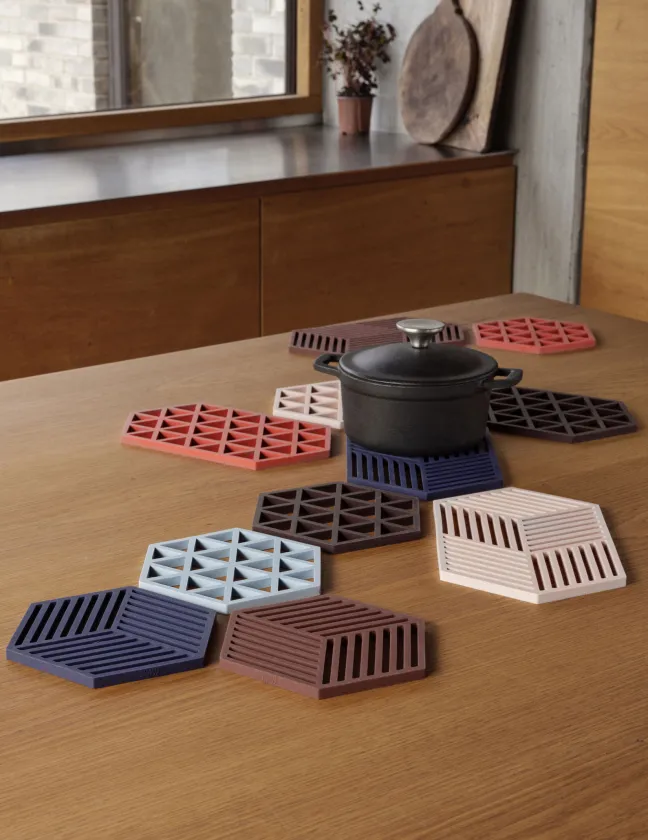 ZONE Denmark Untersetzer Hexagon Burgundy 24cm